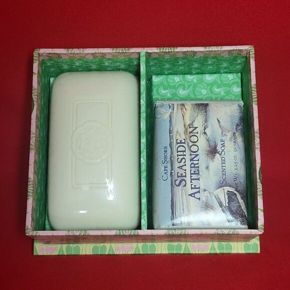 Punch Studio Lavender Soap Keepsake Floral Gift Box - Picture 5 of 13